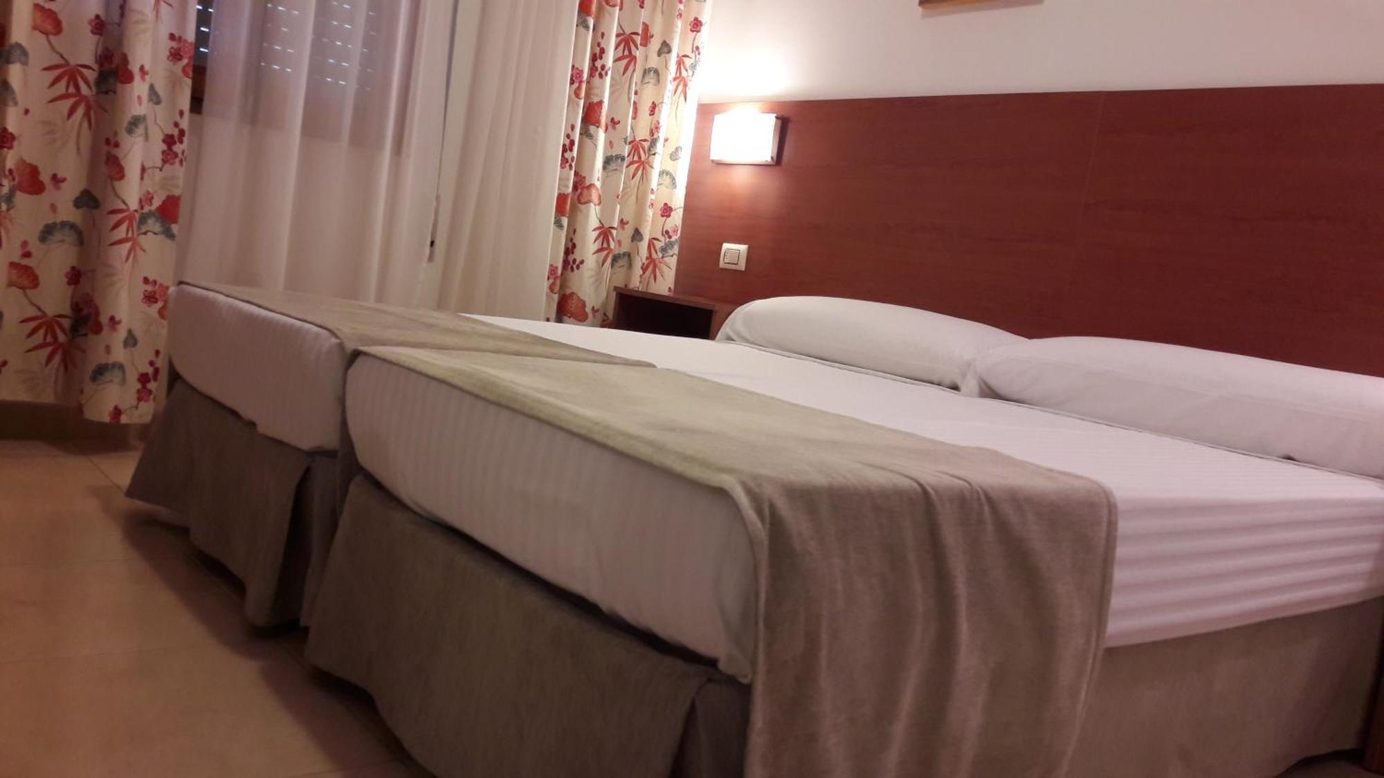 סנשנשו Hotel Torres Tourino מראה חיצוני תמונה