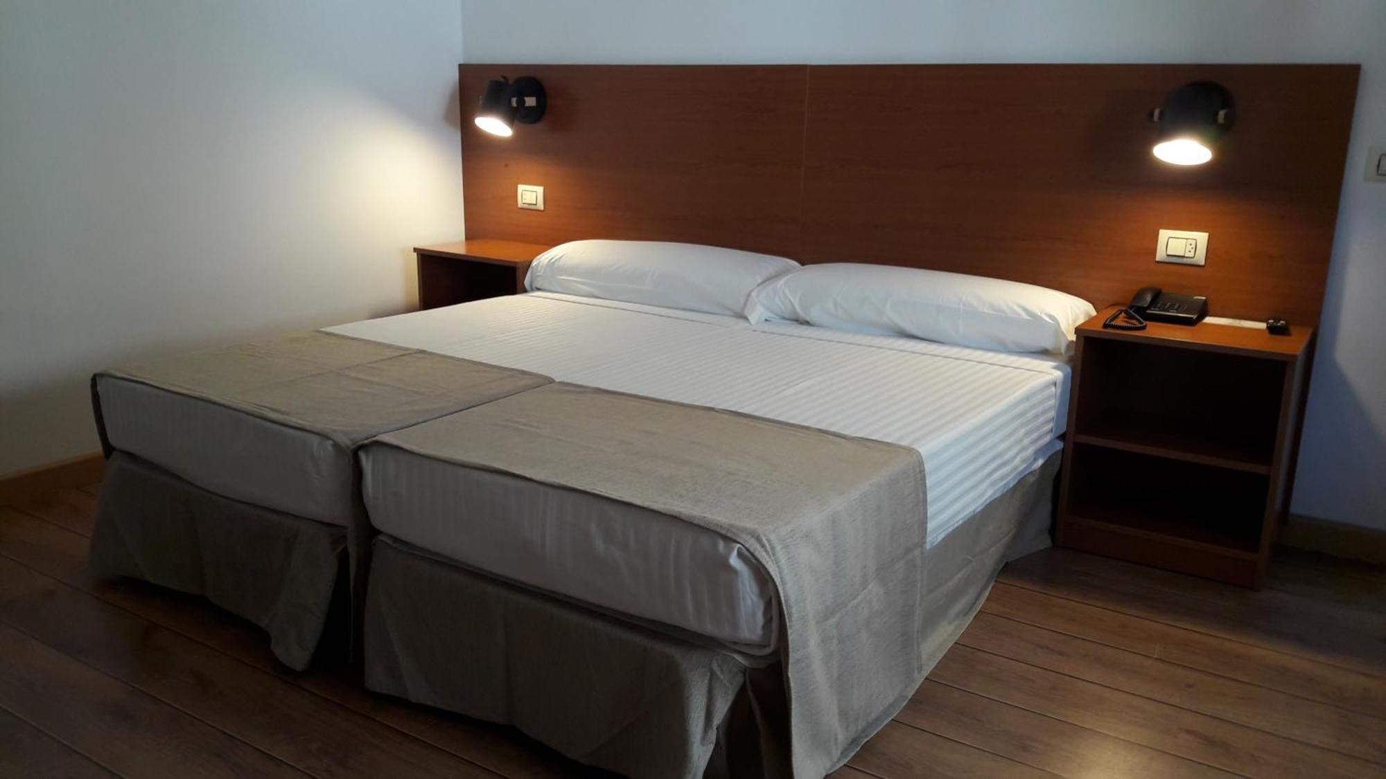 סנשנשו Hotel Torres Tourino מראה חיצוני תמונה