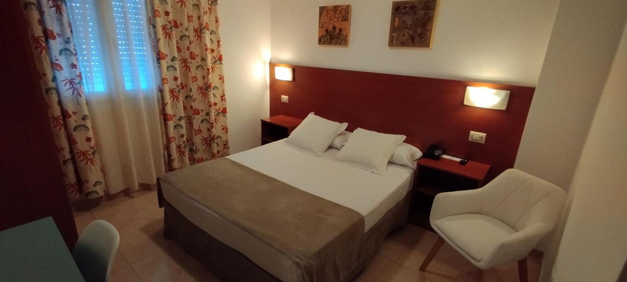 סנשנשו Hotel Torres Tourino מראה חיצוני תמונה